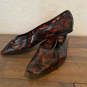 Zara tortoise shell flats